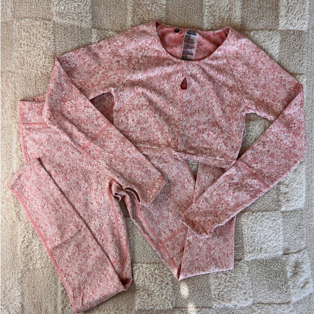 Gymshark Fleur Texture Washed Dusky Pink Set